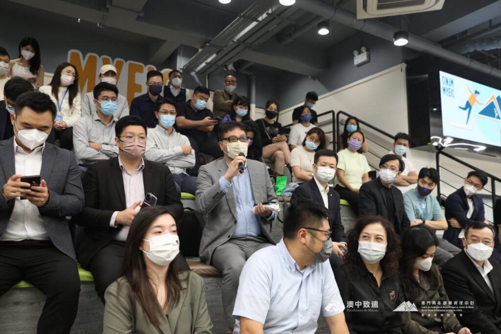 在場互動交流，氣氛熱鬧